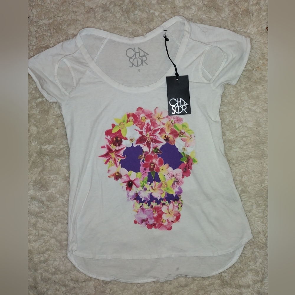 Chaser floral skull tshirt